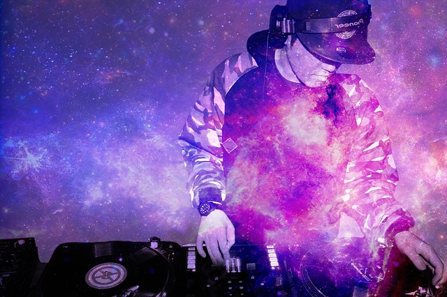 DJプレイ